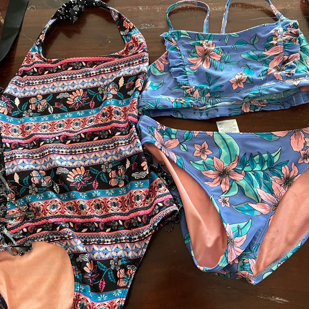 Swimsuits - Picture 2 of 2
